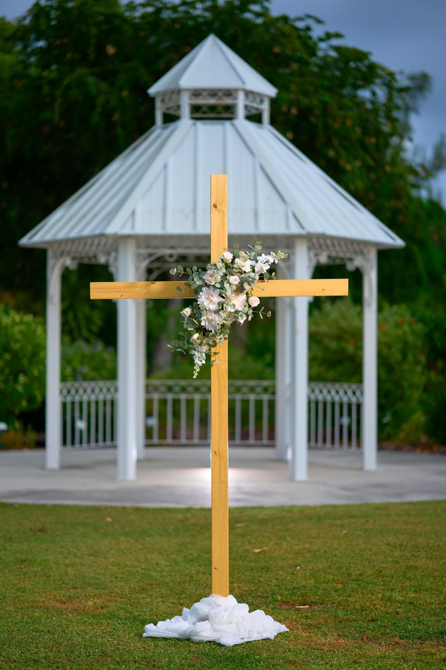 Faith in Bloom Cross